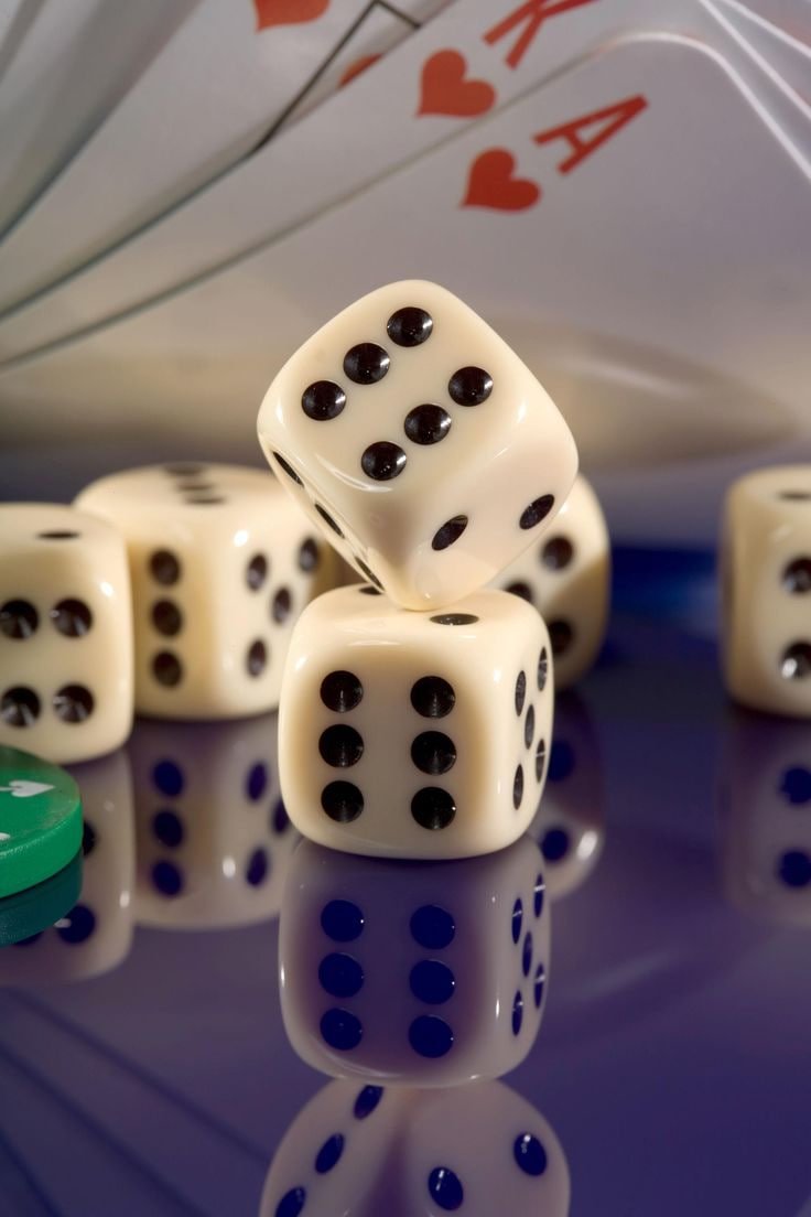 Người chơi Việt Nam trải nghiệm game bài và slot tại gachthefast trên điện thoại